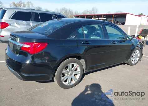 2013 Chrysler 200 Touring из США, поврежденный, VIN 1C3CCBBB8DN734980